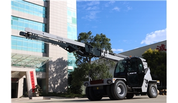 伸縮臂吊裝車廠家：如何甄選您的高空作業合作伙伴？